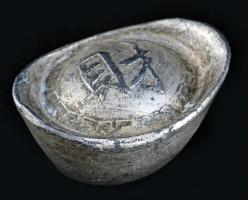 Kínai Császárság / Qing Dinasztia DN. 2 Tael Sycee Ag súlytömb hajó formában (67g) T:2- China Empire / Qing Dynasty ND. 2 Tael Sycee Silver Boat Ingot (67g) C:VF