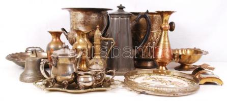 Antik és modern használati fém tárgyak, egy pár jelzett, összesen:17 db