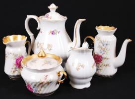 Hatalmas porcelán tétel, néhány csészén és kiöntőn lepattanás