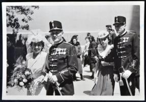 ccca 1880-1970 9 db fénykép; kitüntetéseket viselő katonákról és egy munkásőrről