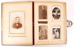 Régi a bőr fotóalbum, sok családi képpel, gerince sérült, 28×20 cm