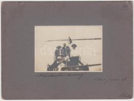 1910 Kertész aláírással: Mártácska duzzog című vintage fotó, 5x8 cm-es méretben, 12x16 cm-es kartonon