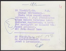 1971 Benkő Imre (1943): Lovaskocsi; sajtófotó, feliratozva, 9x12 cm