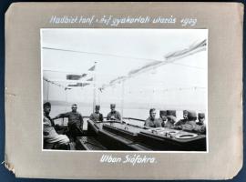 1929 A hadbiztos tanfolyam I. évfolyamos hallgatóinak balatoni hajóútja Siófokra 18x24 cm-es kép, 24x32 cm-es kartonon