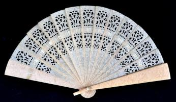 Cca 1940 áttört műanyag legyező, 27×15 cm