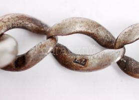 Ezüst (Ag.) másodpercmutatós zsebóra, nem működik, jelzett,lánccal, fedele sérült, bruttó: 99 g / Si...