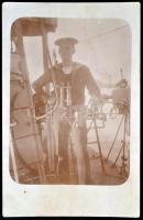 1916 Kovács Zoltán matróz a Pulánál állomásozó SM Tboot 69F k.u.k. hadihajó fedélzetén, fotólap, hátoldalán korabeli szöveggel /  K.u.k mariner on deck of SM Tboot 69F at Pula, photo card
