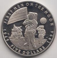 Marshall-szigetek 1989. 5$ "Első ember a Holdon" díszkiadásban T:BU Marshall-Islands 1989. 5 Dollar "First Men on the Moon" commemorative issue T:BU