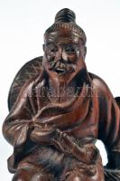 Faragott japán pipázó kereskedő, jelzés nélkül,  m:10 cm