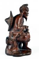 Faragott japán pipázó kereskedő, jelzés nélkül,  m:10 cm