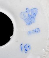 Német jelzett sószóró figura, kézzel festett, hibátlan, m:11 cm