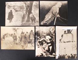 11db nagyméretű fotóreprodukció az 1956-os eseményekről, viseltes állapotban, 25×17-30×25cm