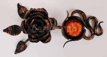 Futó István (1970-): Antikolt rózsás gyertyatartó, kovácsolt vas, jelzett, hibátlan, 23×11 cm, m:9 cm