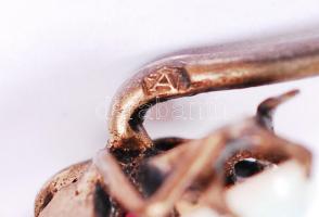 1872-1902 Aranyozott ezüst (Ag) nyakkendőtű méhecske formájú, gyöngyházzal, rubinnal és opállal dísz...