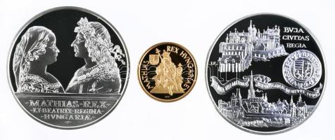 1990. 5000Ft Au "Mátyás király" (0.986/6.982g) T:PP + 1990. 500Ft Ag + 500Ft Ag "Mátyás király" pár; a három érem együtt dísztokban "Mátyás Király Halálának 500. Évfordulója" T:PP Hungary 1990. 5000 Ft Au "King Mathias" (0.986/6.982g) + 1990. 500 Forint Ag + 500 Forint Ag "King Mathias" coin pair; the three coin in the same case with certfificate C:PP