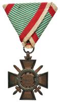 1941. "Tűzkereszt I. fokozata" bronzozott cink kitüntetés mellszalaggal T:2 Hungary 1941. "Hungarian Fire Cross 1st class" brass-plated zinc decoration with ribbon C:XF