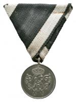 Német Államok/Poroszország 1864-1918. Háborús Érdemérem szalaggal, öntött replika/másolat eredeti szalagon T:2 German States/Prussia 1864-1918. Prussian War Service (Kriegs Verdienst) Medal with ribbon, cast medallion replica/copy on original ribbon C:XF