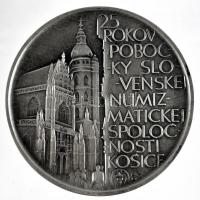 Szlovákia DN. "25 éves a Kassai Numizmatikai Társulat" jelzett Ag emlékérem dísztokban (0....