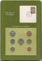 Guernsey 1979-84. 1p - 1Ł 7klf db, forgalmi szett felbélyegzett kartonlapon T:1 Guernsey 1979-84. 1 penny - 1 Pound 7 different, coin set on cardboard with stamp C:UNC