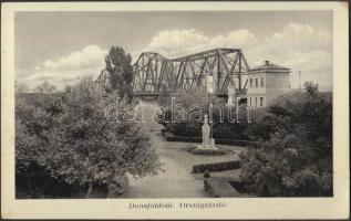 Dunaföldvár, híd, Országzászló