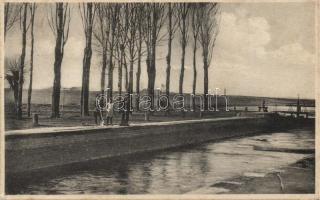 Szenttamás Kralja Petra I. csatornazsilip / sluice (wet damage)