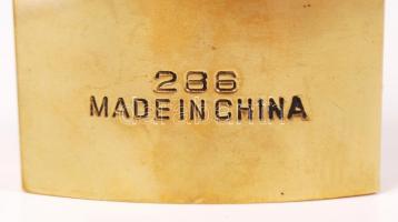 Hardened lakat három kulccsal, 9×6 cm