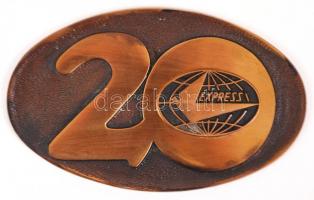 Expressz plakett dobozban + játék baba, d:9 és 14 cm, m:15 cm