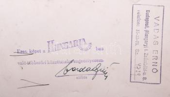cca 1940 Vadas Ernő (1899-1962) vintage budapesti fotója, hátoldalán szerzői pecséttel jelzett, aláí...