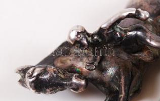 1867-1872 Ló, lovas és kutyája. 750/1000 tisztaságú ezüst (Ag) figura monarchiabeli jelzéssel, VV me...