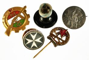 5db miniatűr jelvény, közte "Munkásőr", 1959. "Tanácsköztársasági Emlékérem" miniatűr + Máltai Lovagrend T:2,2-