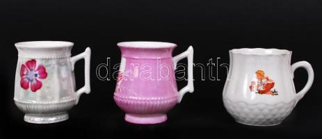 Zsolnay kakaós bögre, peremén máz hibával, jelzett, matricás, m:10 cm + 2 db jelzés nélküli bögre