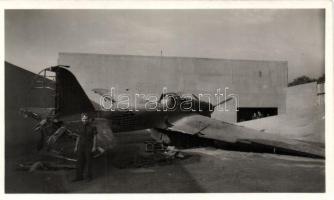 1941 Budapest, Őszi Lakberendezési Vásár; lelőtt szovjet bombavető