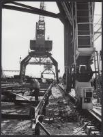 Cca 1950-1960 Kotnyek Antal (1921-1990): vintage fotói, a hajógyárból; jelzetlen, a szerző hagyatékából 24x18 cm