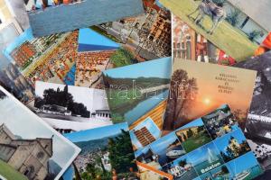 246 db modern képeslap: motívumlapok, külföldi és magyar városképek / 246 modern postcards: motive cards, Hungarian and foreign cards