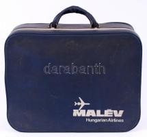 Malév bőrönd egyéb Malév-relikviákkal, 45x36x15cm