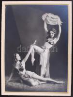 cca 1940 Demeter Károly (1892-1983): Táncoló lányok. Vintage fotó, hátoldalán feliratozott, jelzett, paszpartuzva, 40x29/42x31cm