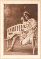 Bárdy Gabi (1876-1965), színésznő fiatalkori fényképe, 14×10 cm