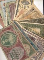 1793- napjainkig hagyaték tétel, több mint 1200db bankjegy, egész világ magyarral, régi és új, igen sok jobbal, benne Kossuth-bankó, korona, pengő, infla, forint, D.Reich, sok régi Kína, orosz, osztrák, egyéb külföld. Továbbgyűjtésre, cserére vagy viszonteladásra egyformán kiválóan alkalmas T:I,II,III,IV