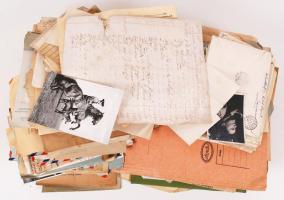 Óriási nyomtatvány tétel az 1700-as évektől, több száz okmány és nyomtatavány sok érdekességgel, judaikával. Érdemes megnézni!