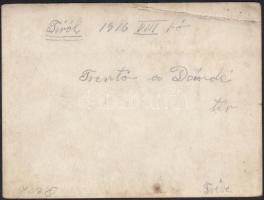 1916 Trento, Dóm tér, osztrák-magyar katonai gépkocsioszlop pihenője, hátoldalon korabeli jegyzet
 /...