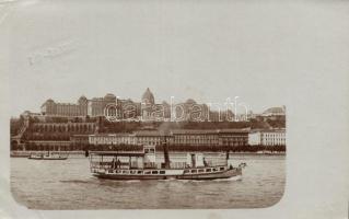Budapest I. Királyi Vár, gőzhajó, photo (EB)