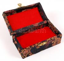 2 db textillel bevont dobozka: rúzstartó, ékszeres, 8×3, 11×6 cm