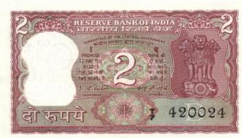India/Pakisztán 11db modern bankjegy T:I,I- tűlyukak
India/Pakistan 11pcs of modern banknotes C:UNC,...