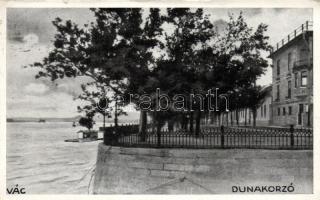 Vác Duna korzó (kis szakadás / small tear)