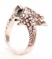 Ezüst gyűrű (Ag) sárkány díszítéssel, jelzett, mérete: 58, nettó: 10,1 g