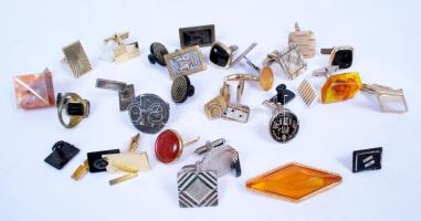 Mandzsetta gomb és egyéb bizsu gyűjtemény