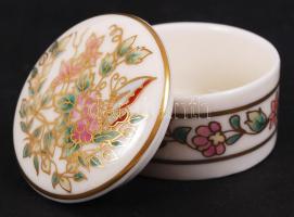 Zsolnay virágmintás gyógyszeres doboz, kézzel festett, jelzett, hibátlan/
Zsolnay hand painted box i...