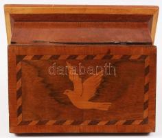 Intarziás asztali fadoboz, madár mintával, hibás és javított. 20x13 cm, magasság: 9 cm