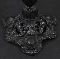 Petróleumlámpa, öntöttvas talapzattal, üveg, 47 cm