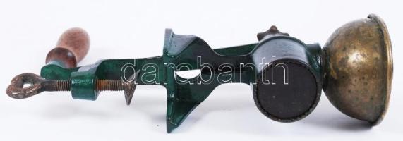 Régi mákdaráló, salgótarjáni gyárból, fém, működőképes/ Old poppy quern, operable.